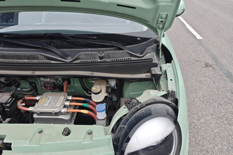 Used CHANGAN NEVO Lumin 2022 155 km – Refreshingly Sweet Edition Engine Bay Left