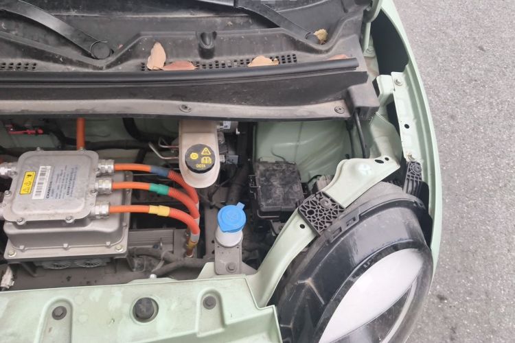 Used CHANGAN NEVO Lumin 2022 155 km – Refreshingly Sweet Edition Engine Bay Left