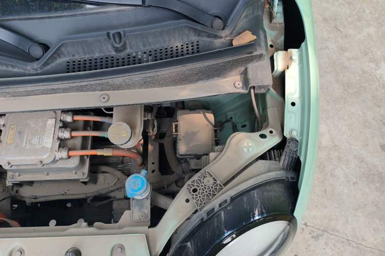 Used CHANGAN NEVO Lumin 2022 210km Sweet Edition Engine Bay Left