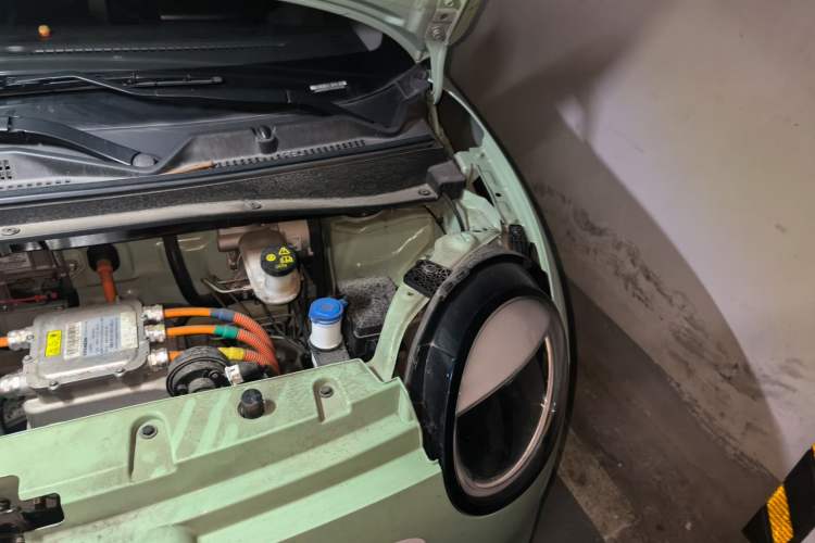 Used CHANGAN NEVO Lumin 2022 155 km – Refreshingly Sweet Edition Engine Bay Left