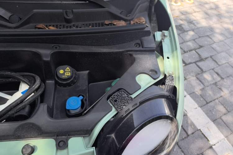 Used CHANGAN NEVO Lumin 2022 210km Sweet Edition Engine Bay Left