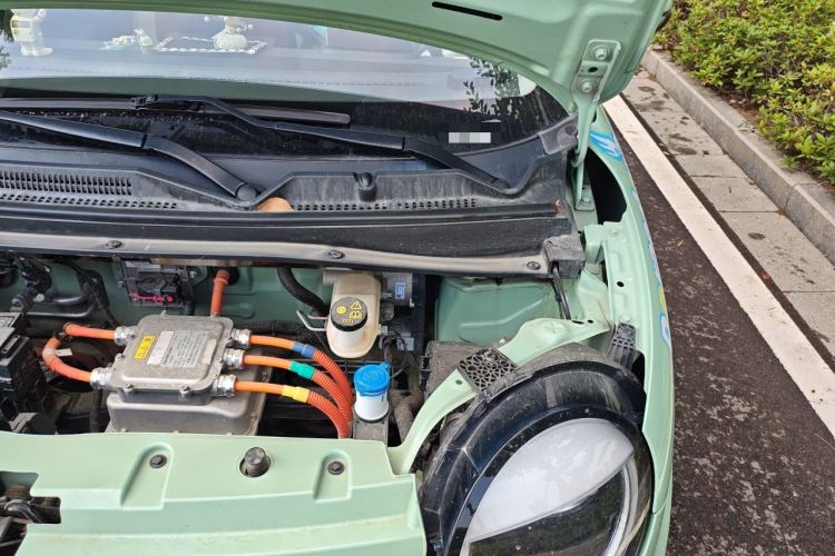 Used CHANGAN NEVO Lumin 2022 155 km – Refreshingly Sweet Edition Engine Bay Left