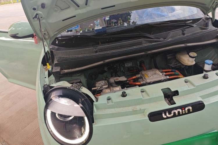 Used CHANGAN NEVO Lumin 2022 155 km – Refreshingly Sweet Edition Engine Bay Right