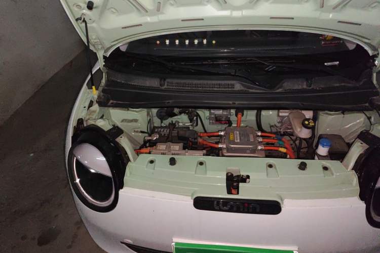 Used CHANGAN NEVO Lumin 2022 155 km – Refreshingly Sweet Edition Engine Bay Right