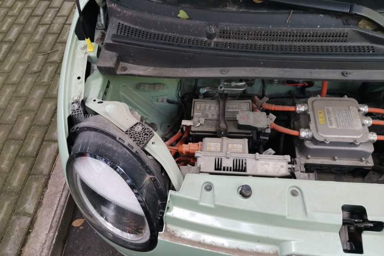 Used CHANGAN NEVO Lumin 2022 155 km – Refreshingly Sweet Edition Engine Bay Right