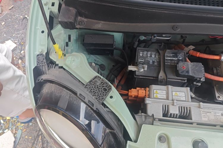 Used CHANGAN NEVO Lumin 2022 155 km – Refreshingly Sweet Edition Engine Bay Right
