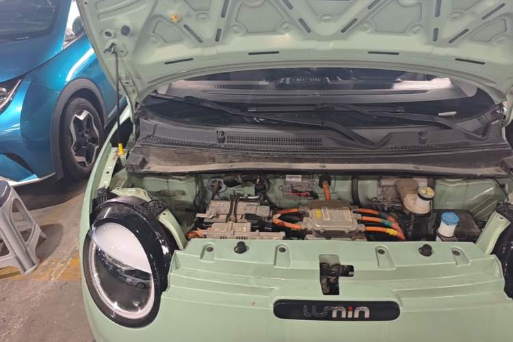 Used CHANGAN NEVO Lumin 2022 155 km – Refreshingly Sweet Edition Engine Bay Right