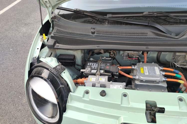Used CHANGAN NEVO Lumin 2022 210km Sweet Edition Engine Bay Right