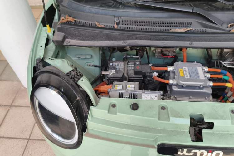 Used CHANGAN NEVO Lumin 2022 155 km – Refreshingly Sweet Edition Engine Bay Right