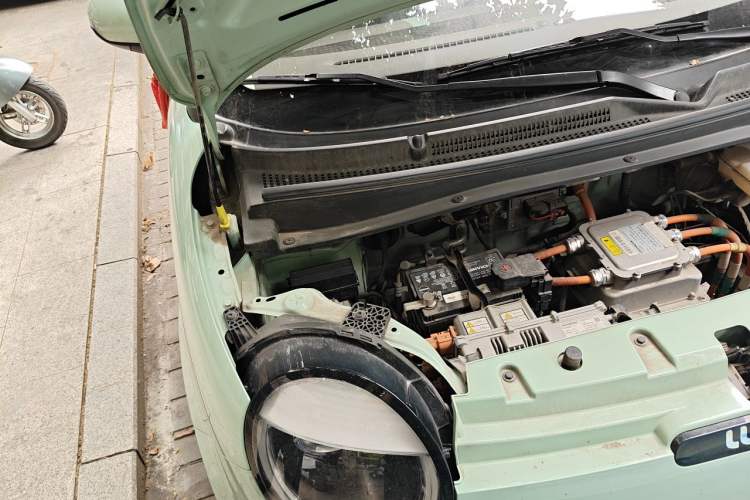Used CHANGAN NEVO Lumin 2022 210km Sweet Edition Engine Bay Right