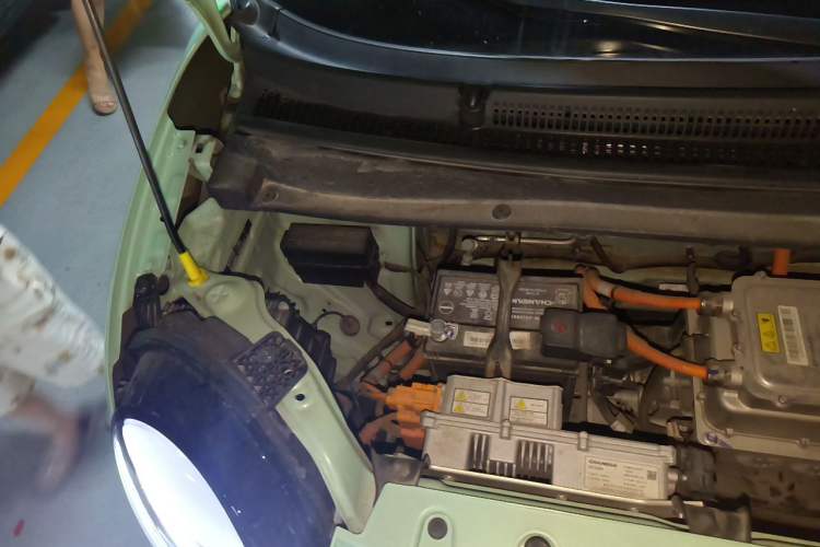 Used CHANGAN NEVO Lumin 2022 210km Sweet Edition Engine Bay Right