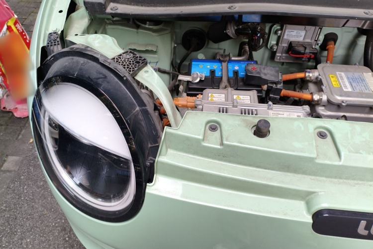 Used CHANGAN NEVO Lumin 2022 210km Sweet Edition Engine Bay Right