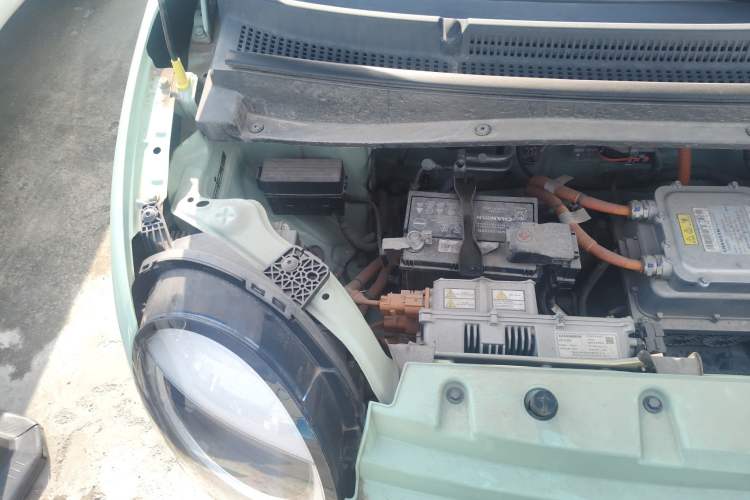 Used CHANGAN NEVO Lumin 2022 210km Sweet Edition Engine Bay Right