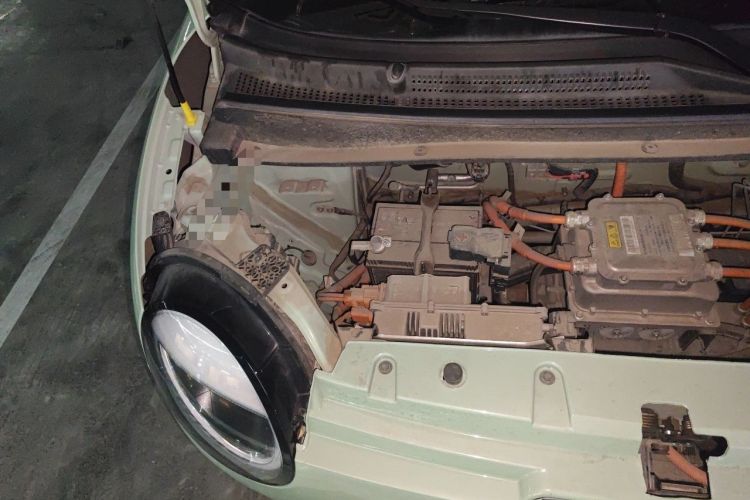 Used CHANGAN NEVO Lumin 2022 155 km – Refreshingly Sweet Edition Engine Bay Right