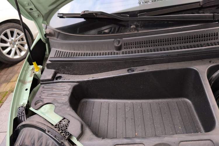 Used CHANGAN NEVO Lumin 2022 210km Sweet Edition Engine Bay Right
