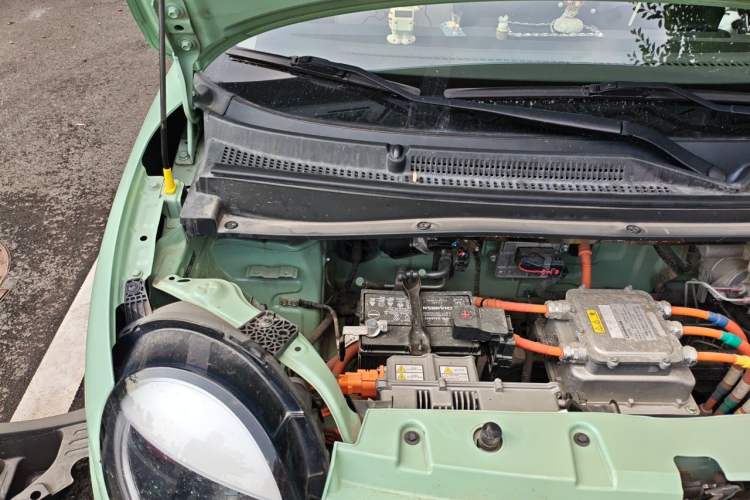 Used CHANGAN NEVO Lumin 2022 155 km – Refreshingly Sweet Edition Engine Bay Right