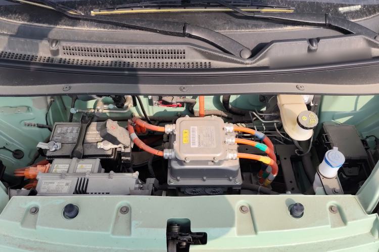Used CHANGAN NEVO Lumin 2022 301km Honey-Sweet Version Engine Bay