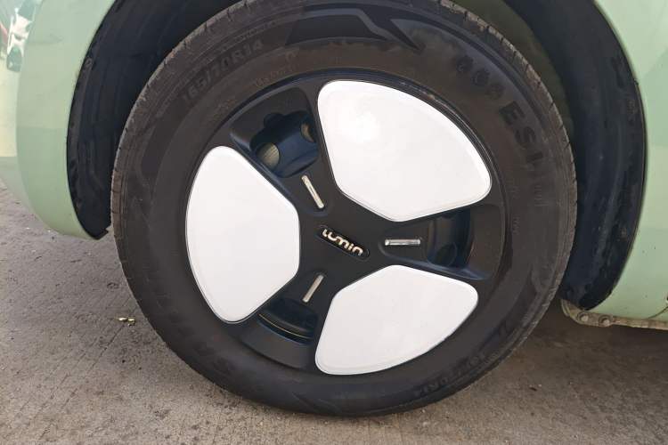 Used CHANGAN NEVO Lumin 2022 301km Honey-Sweet Version Exterior 4
