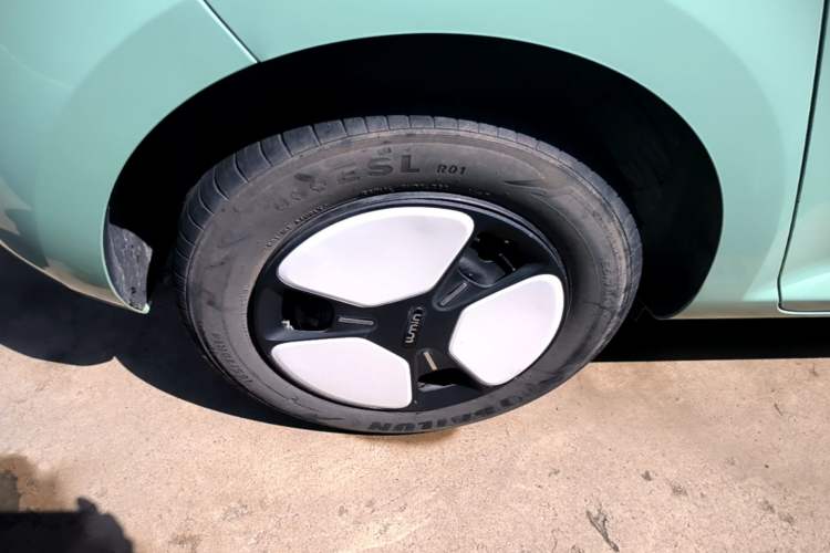 Used CHANGAN NEVO Lumin 2022 155 km – Refreshingly Sweet Edition Exterior 5