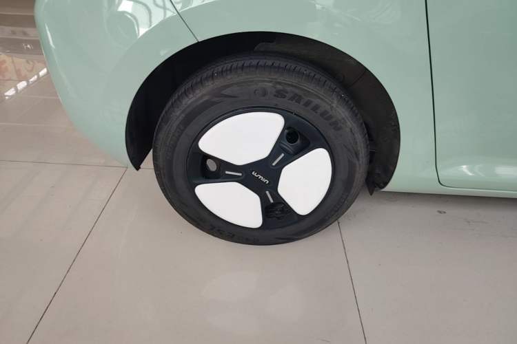 Used CHANGAN NEVO Lumin 2022 301km Honey-Sweet Version Exterior 5