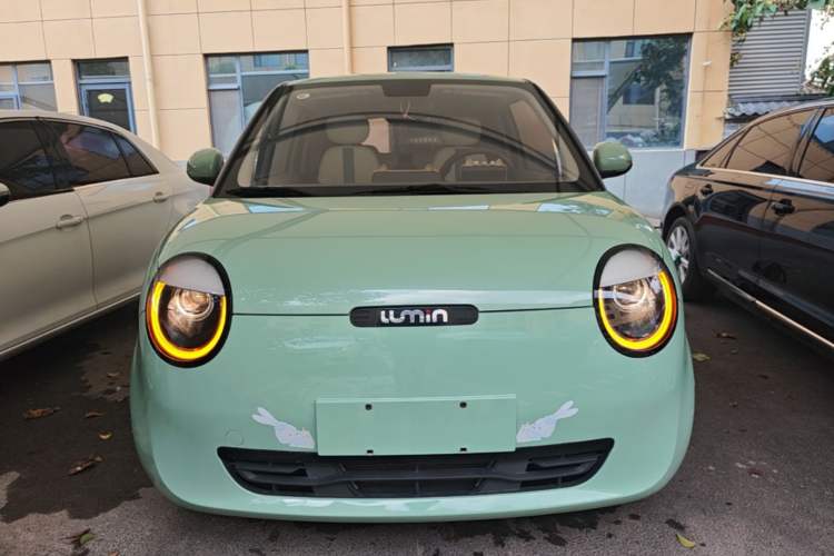 Used CHANGAN NEVO Lumin 2022 155 km – Refreshingly Sweet Edition Front