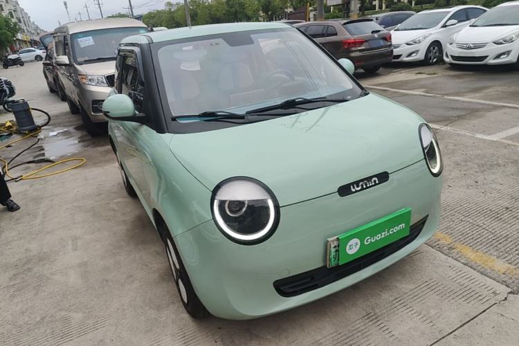 Used CHANGAN NEVO Lumin 2022 301km Honey-Sweet Version Front Right 45 Deg