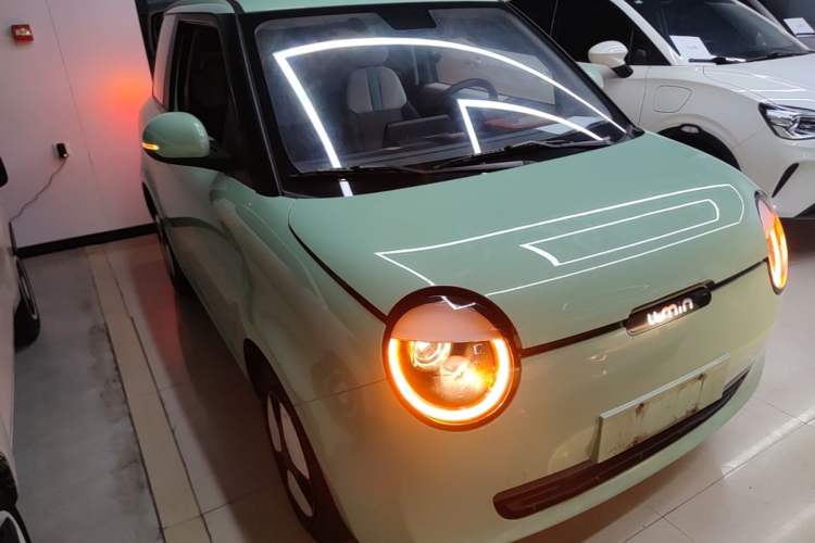 Used CHANGAN NEVO Lumin 2022 210km Sweet Edition Front Right 45 Deg
