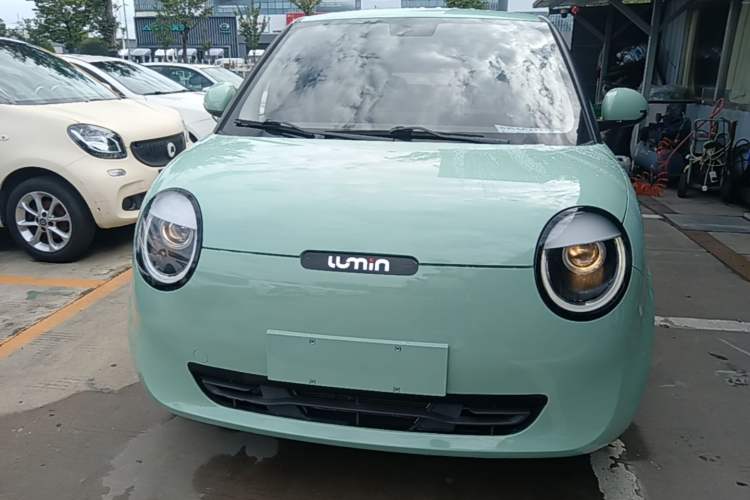 Used CHANGAN NEVO Lumin 2022 210km Sweet Edition Front
