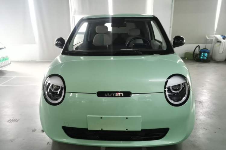 Used CHANGAN NEVO Lumin 2022 155 km – Refreshingly Sweet Edition Front