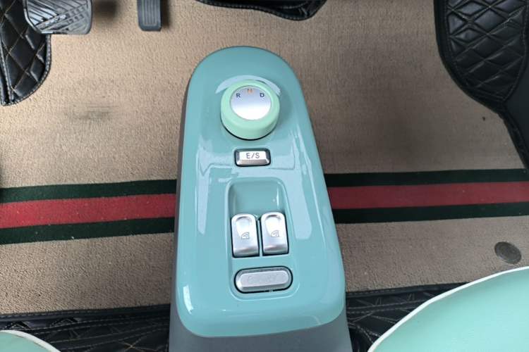Used CHANGAN NEVO Lumin 2022 210km Sweet Edition Gear Lever