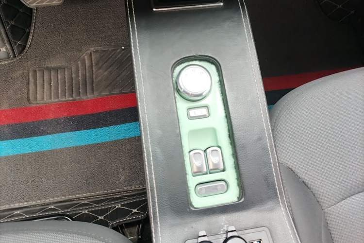 Used CHANGAN NEVO Lumin 2022 210km Sweet Edition Gear Lever