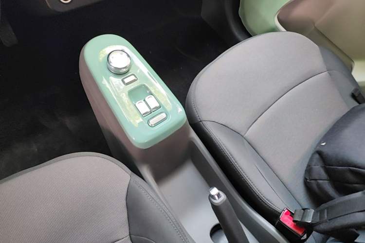 Used CHANGAN NEVO Lumin 2022 210km Sweet Edition Gear Lever