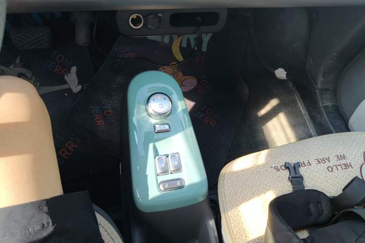 Used CHANGAN NEVO Lumin 2022 210km Sweet Edition Gear Lever
