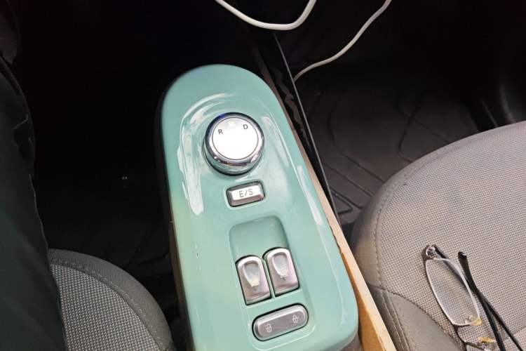 Used CHANGAN NEVO Lumin 2022 301km Honey-Sweet Version Gear Lever