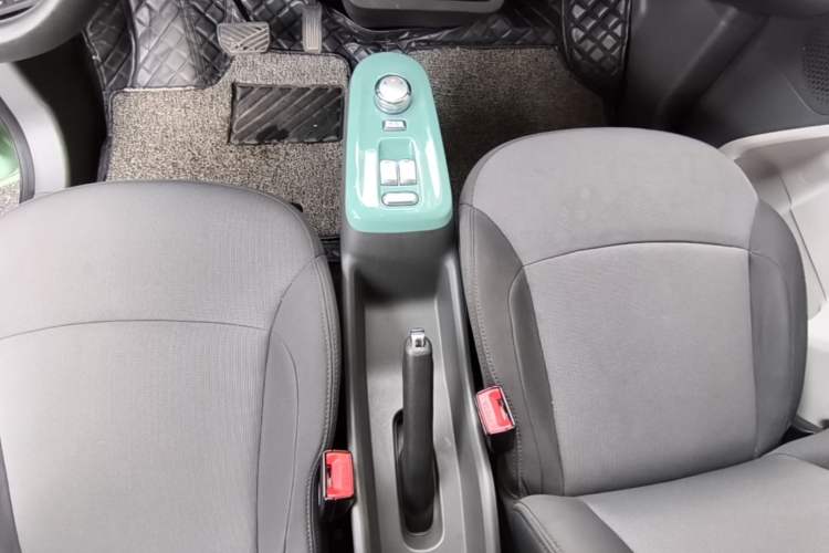 Used CHANGAN NEVO Lumin 2022 210km Sweet Edition Gear Lever