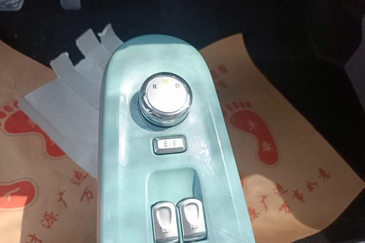 Used CHANGAN NEVO Lumin 2022 155 km – Refreshingly Sweet Edition Gear Lever
