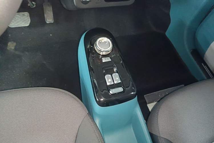 Used CHANGAN NEVO Lumin 2022 210km Sweet Edition Gear Lever