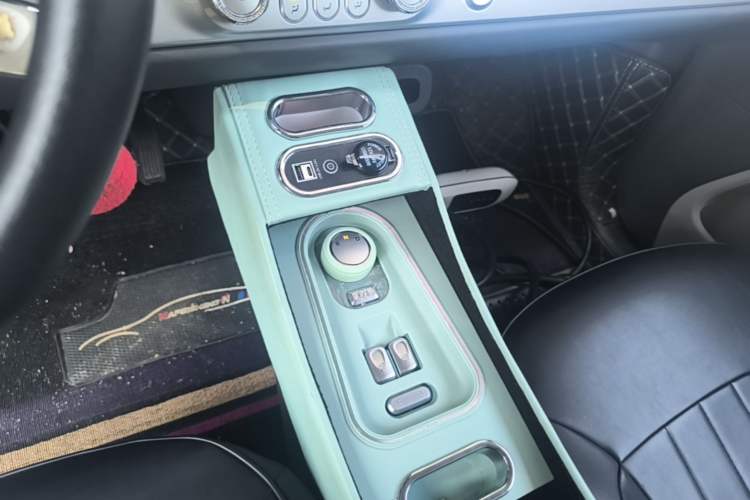 Used CHANGAN NEVO Lumin 2022 155 km – Refreshingly Sweet Edition Gear Lever