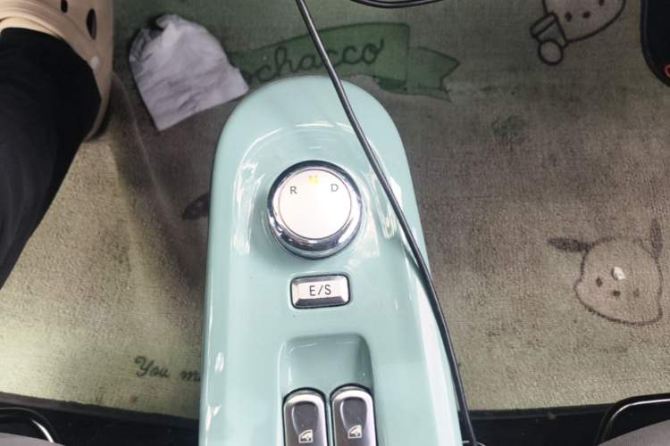 Used CHANGAN NEVO Lumin 2022 210km Sweet Edition Gear Lever