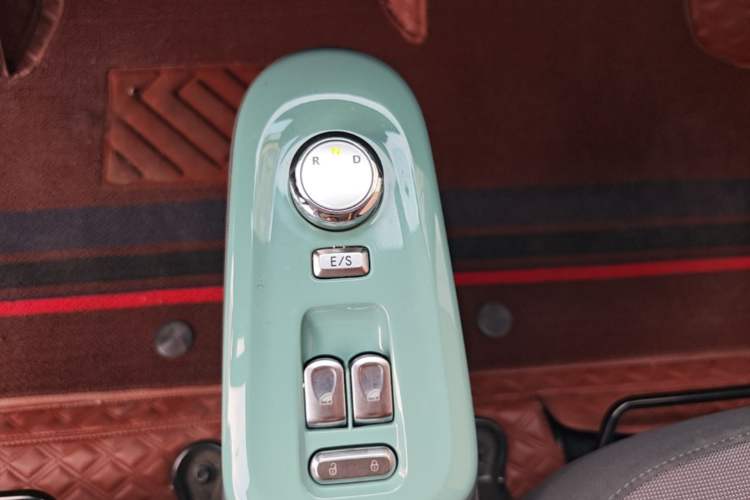Used CHANGAN NEVO Lumin 2022 210km Sweet Edition Gear Lever