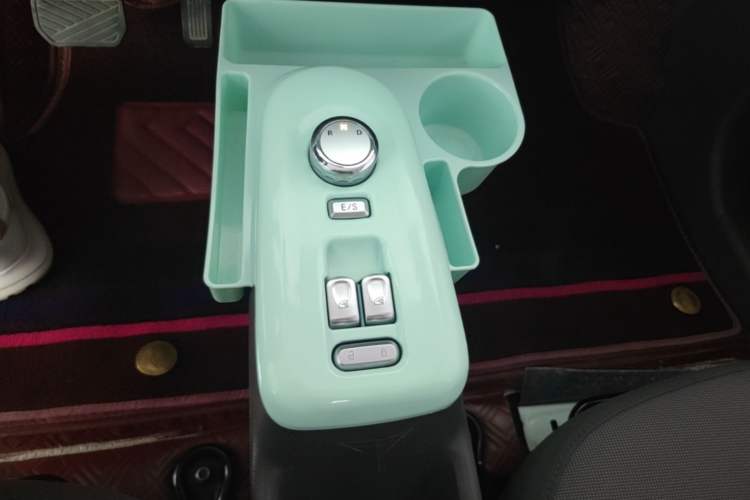 Used CHANGAN NEVO Lumin 2022 210km Sweet Edition Gear Lever
