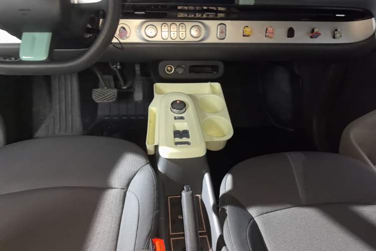 Used CHANGAN NEVO Lumin 2022 210km Sweet Edition Gear Lever