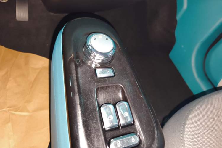Used CHANGAN NEVO Lumin 2022 210km Sweet Edition Gear Lever