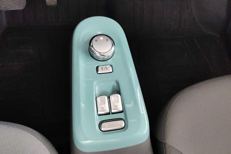 Used CHANGAN NEVO Lumin 2022 210km Sweet Edition Gear Lever