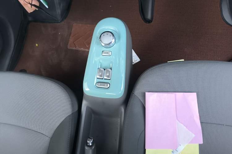 Used CHANGAN NEVO Lumin 2022 210km Sweet Edition Gear Lever