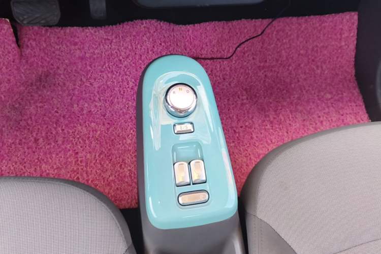 Used CHANGAN NEVO Lumin 2022 210km Sweet Edition Gear Lever