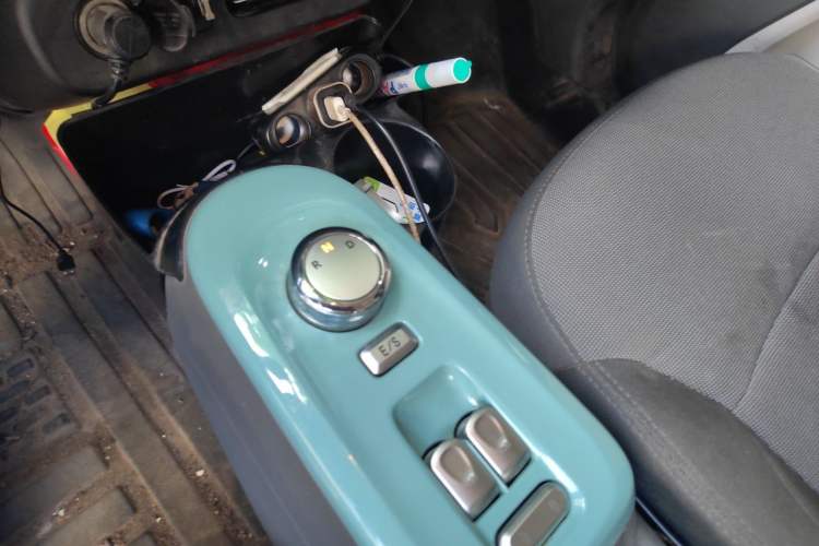Used CHANGAN NEVO Lumin 2022 210km Sweet Edition Gear Lever