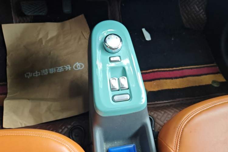 Used CHANGAN NEVO Lumin 2022 210km Sweet Edition Gear Lever