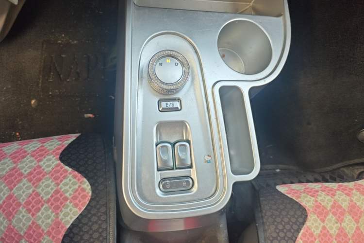 Used CHANGAN NEVO Lumin 2022 210km Sweet Edition Gear Lever