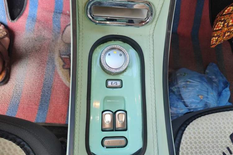 Used CHANGAN NEVO Lumin 2022 210km Sweet Edition Gear Lever